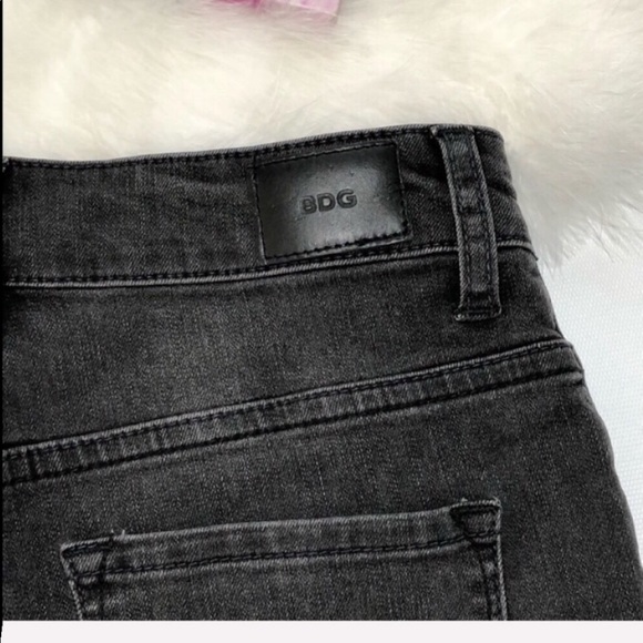 Urban Outfitters  SUPER HIGH RISE SHORTS Size 26 - Picture 5 of 7